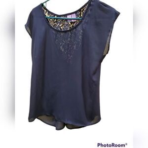 Love On A Hanger black Lace Back twist Blouse Top Women's Size Small